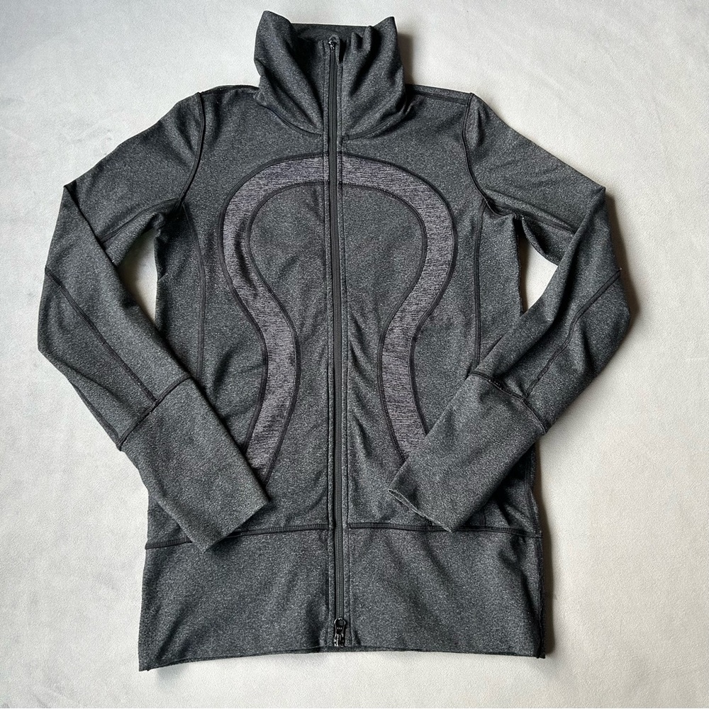Lululemon ~ Full Zip Sweater ~ Women’s Size 6
